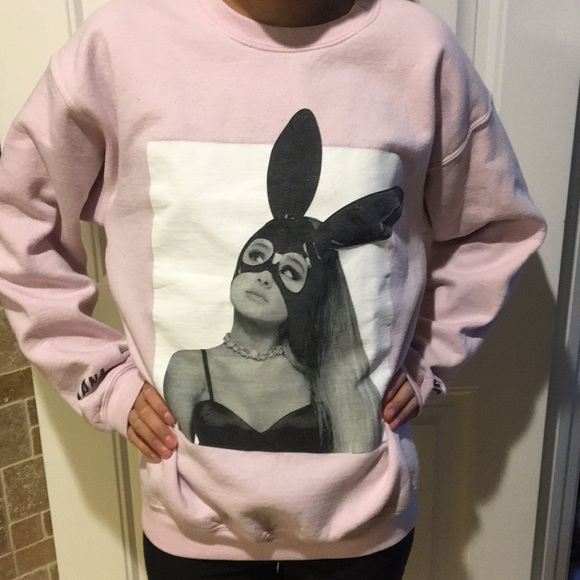 Ariana Grande Dangerous Woman Tour pink pullover - Picture 3 of 7